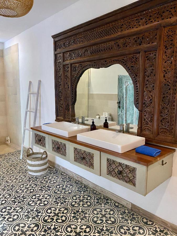 Villa Biru - 500M Batubelig Beach Canggu Екстериор снимка