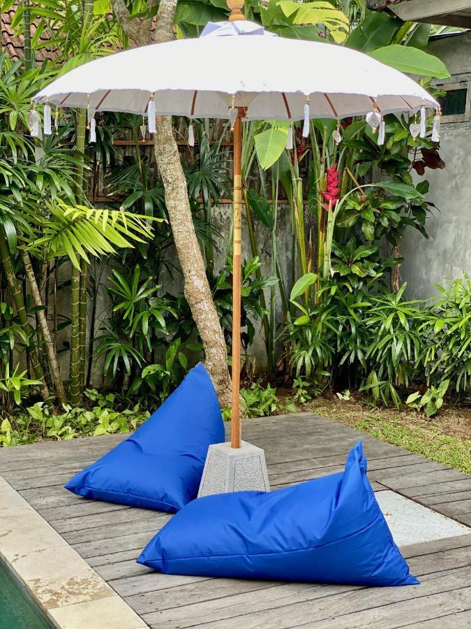Villa Biru - 500M Batubelig Beach Canggu Екстериор снимка
